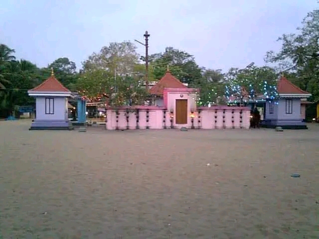 Idakkadu Njaneswara is an Shakthi devi in Hinduism