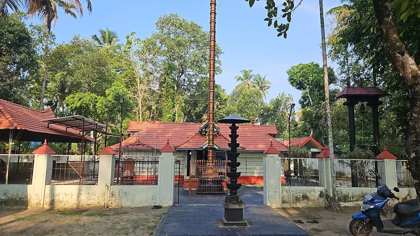 Kadakkapillil Sree Bhadra Bhagavathy Temple Alappuzha is an Shakthi devi in Hinduism