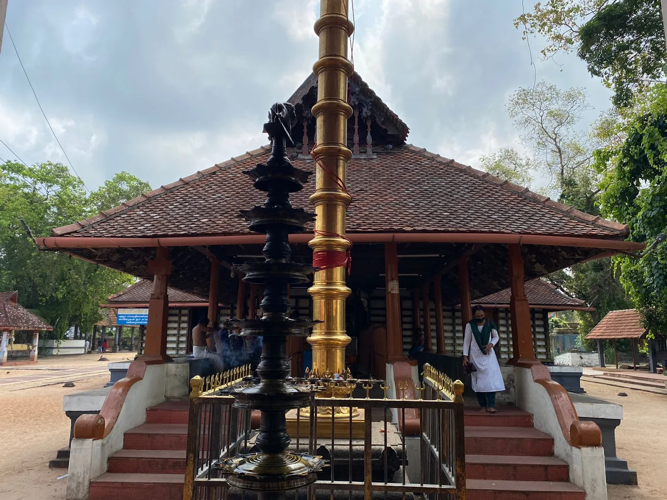 Mullakkal Rajarajeswari Temple, Alappuzha is an Shakthi devi in Hinduism