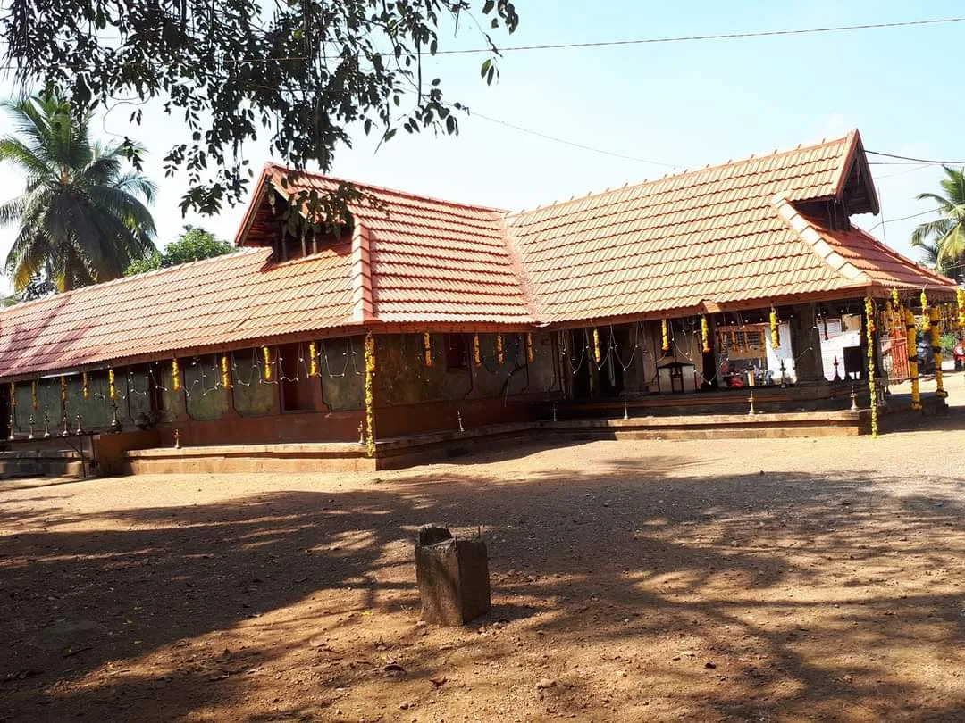 Kochu Kodungalloor Kavu Devi Temple Alappuzha Dresscode