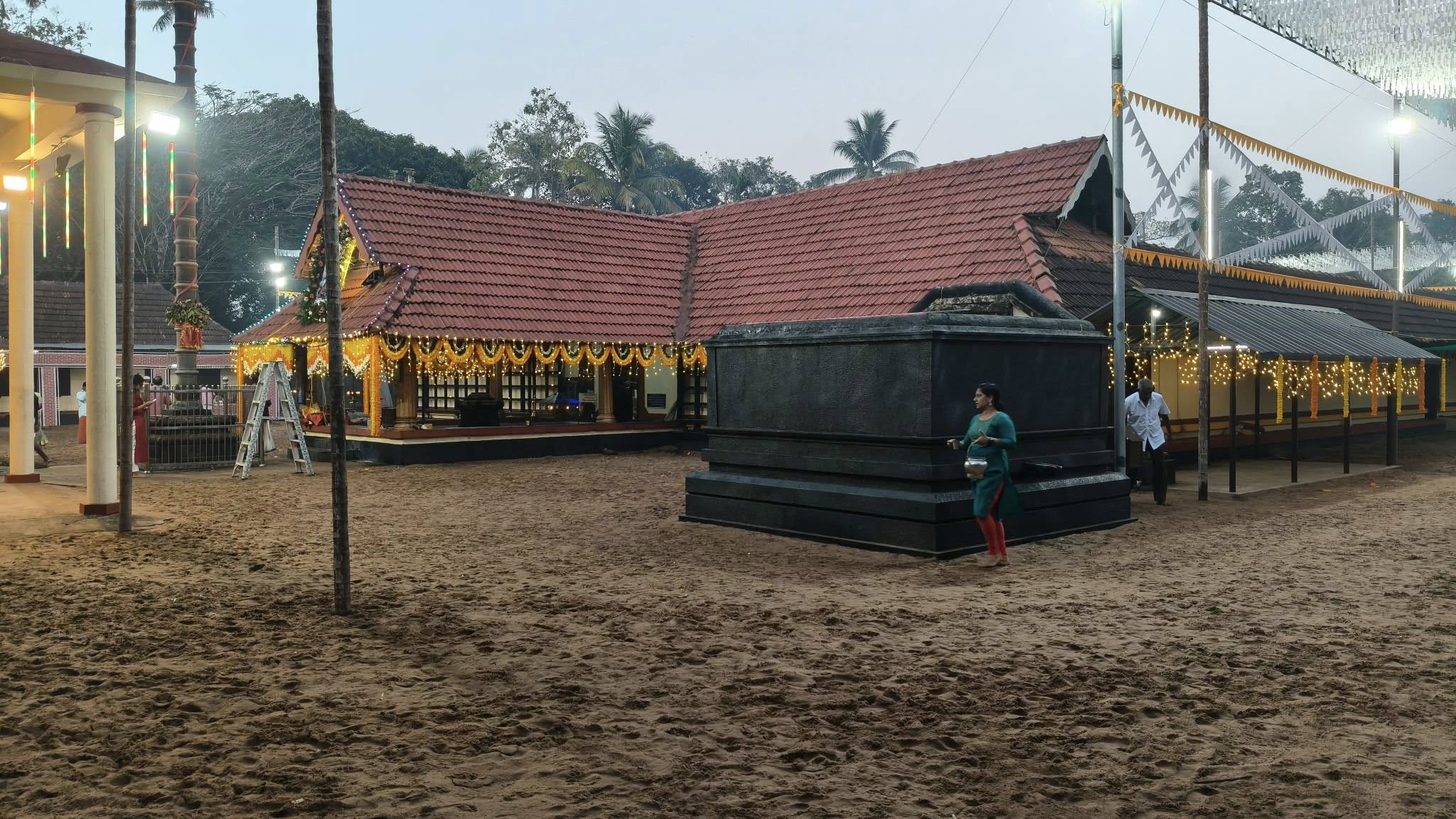Vilanjoor Sree Mahadeva Temple Alappuzha Dresscode