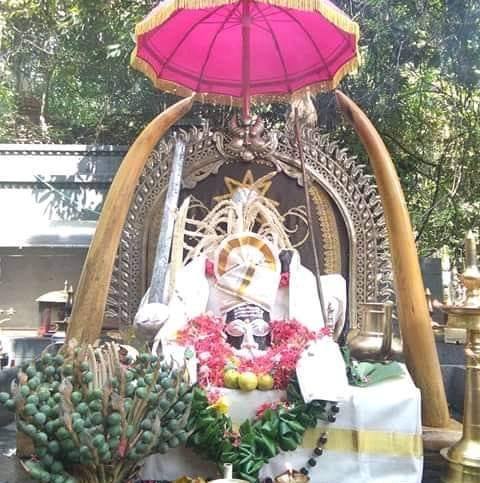 Neduvinssery Appooppan Ammomkavu temple Alappuzha Dresscode