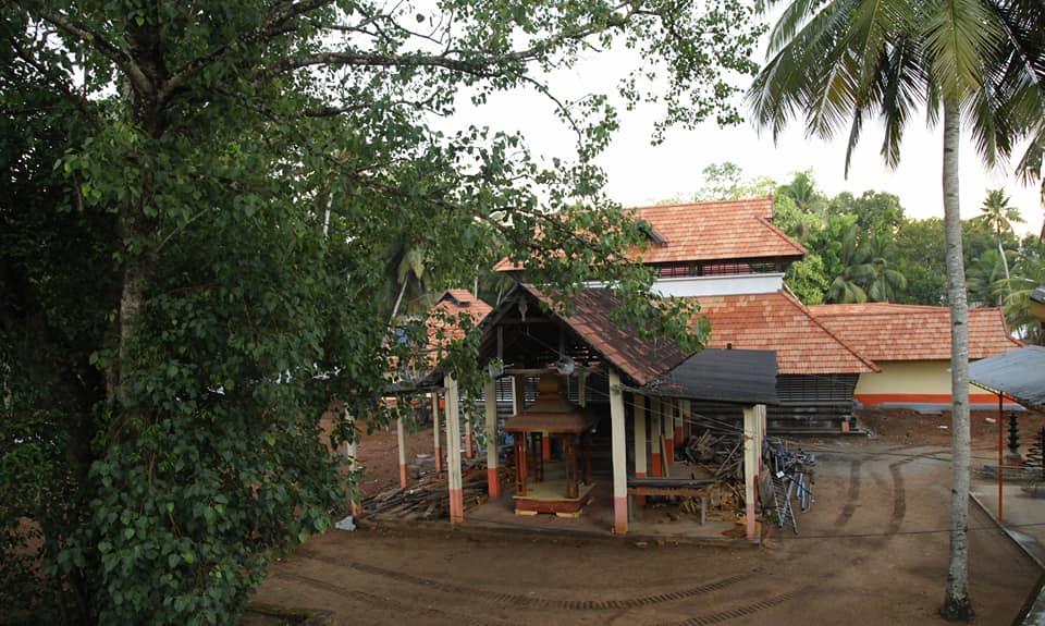 Thrippavoor Mahavishnu  temple Alappuzha Dresscode