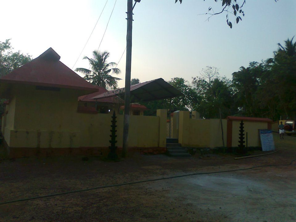 Kadampattu Sree Bhagavathi Temple Alappuzha Dresscode