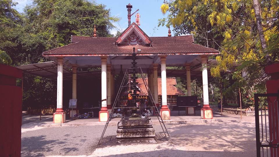 Thiruvilanjal Sree Bhagavathi   Mahadeva temple Alappuzha Dresscode