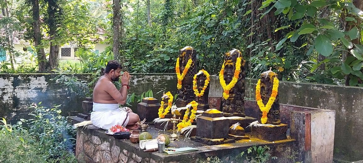 Vadasserikkavu Bhagavathi   Mahadeva temple Alappuzha Dresscode