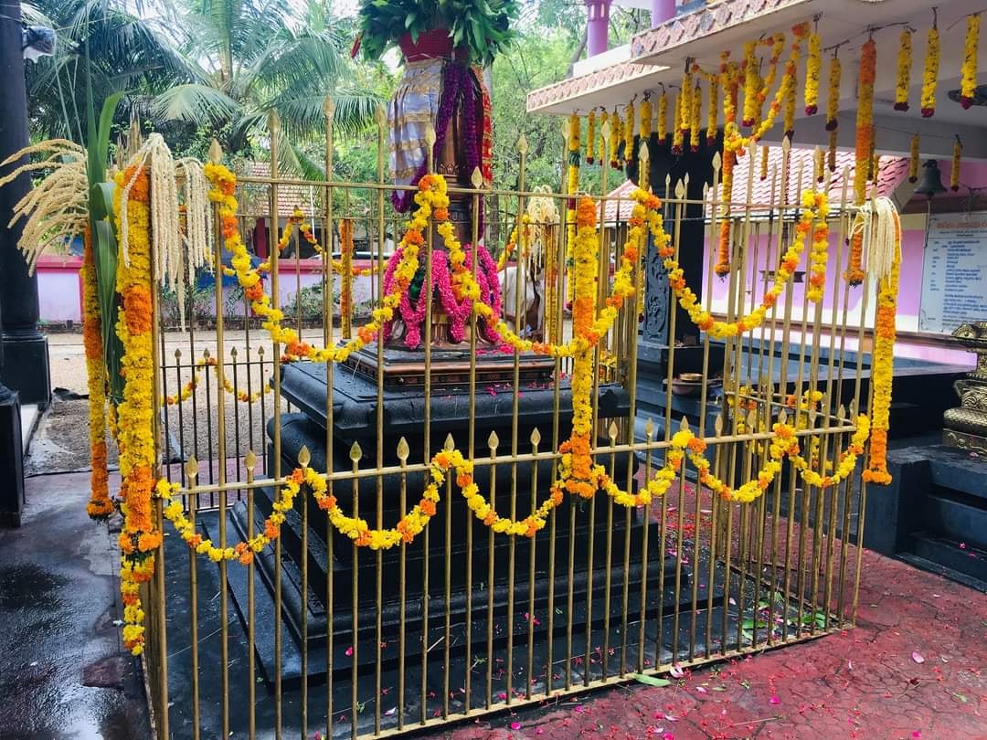  Peringala Sree Bhadrakali Devi  temple Alappuzha Dresscode