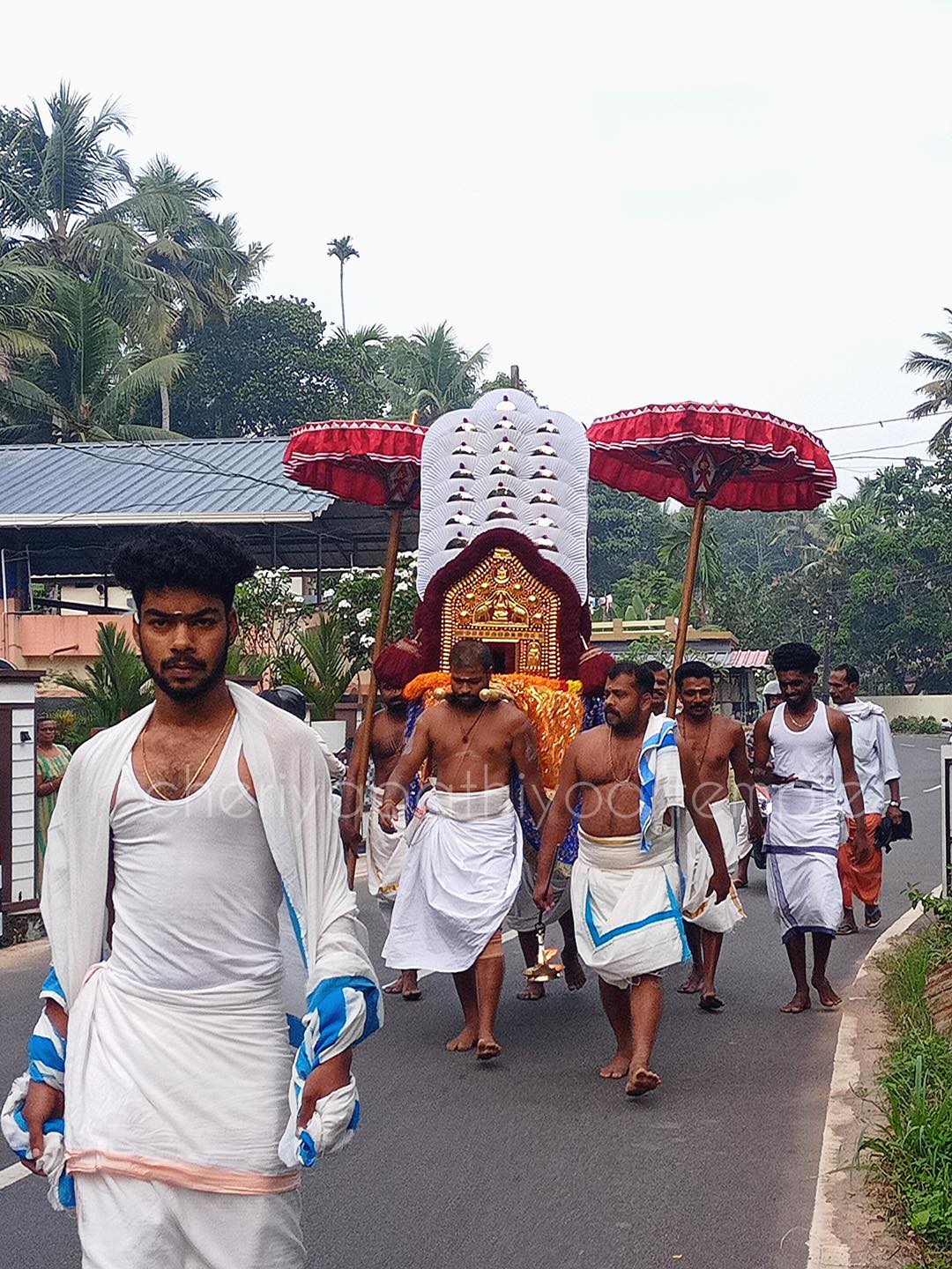 Cheriya Pathiyoor Devi  Mahadeva temple Alappuzha Dresscode