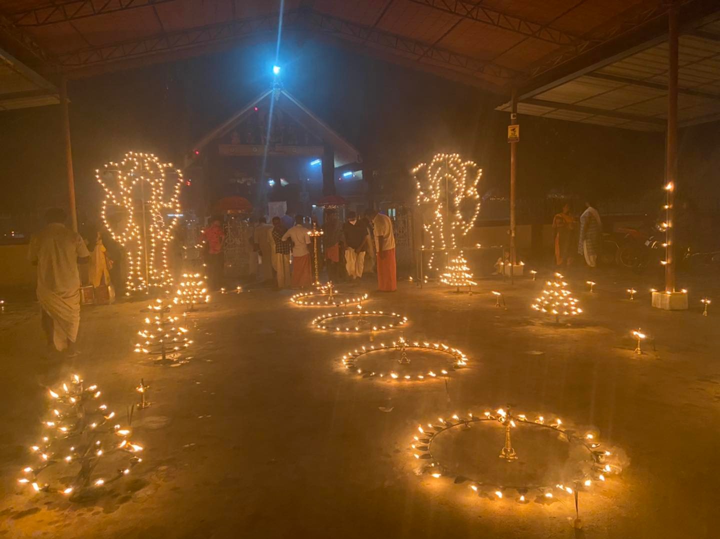 Images of Alappuzha Cheriya Pathiyoor Devi  krishna Temple