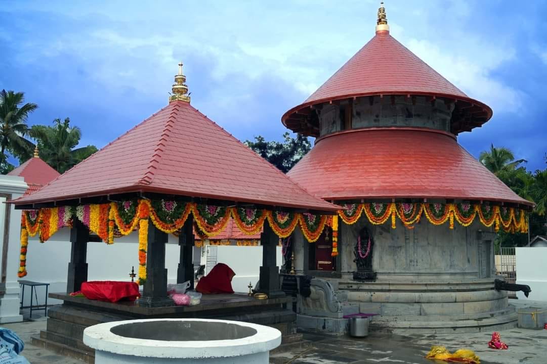  Kaithathil Sree Khandakarna Siva  Temple in Kerala