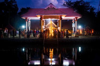 Images of Alappuzha Valiyakulangara Devi   krishna Temple