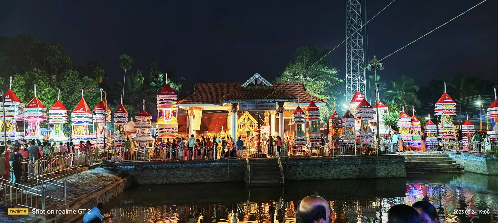 Valiyakulangara Devi   Mahadeva temple Alappuzha Dresscode