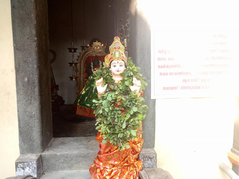 Images of Alappuzha Daivathumveedu Veerabadra  krishna Temple