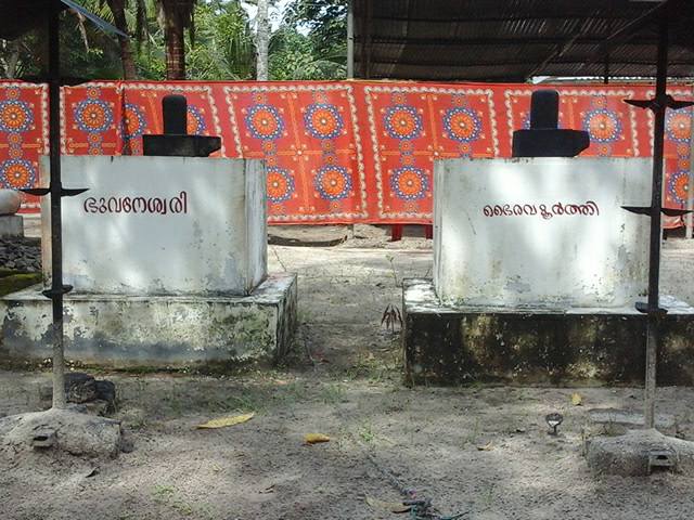 Images of Alappuzha Paayikkaattusseril Devi    krishna Temple