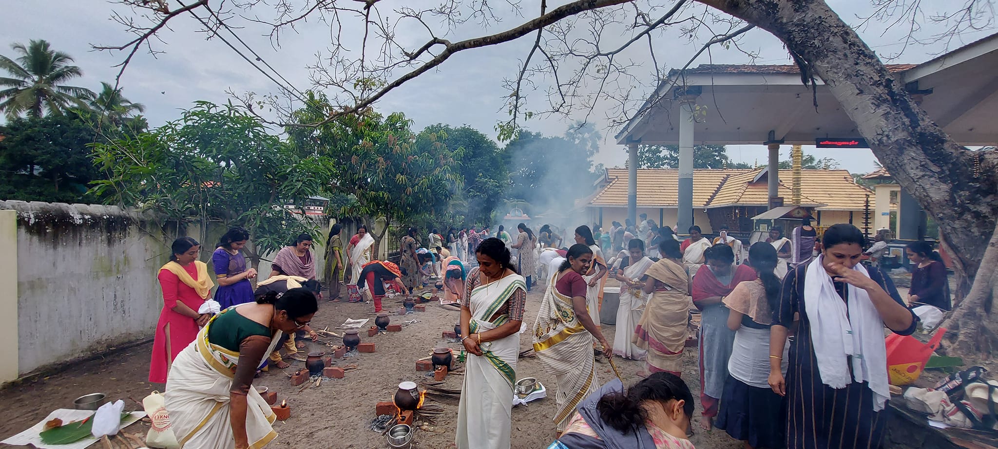 Pathiyamkulangara Devi    Mahadeva temple Alappuzha Dresscode