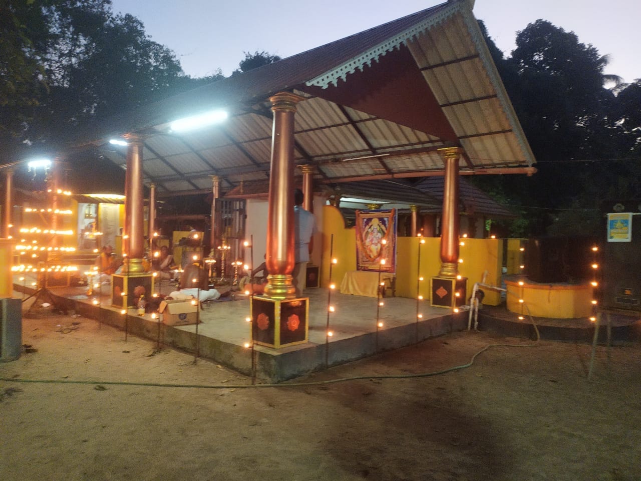 Mahadevikulangara Sree Durga Devi temple Alappuzha Dresscode