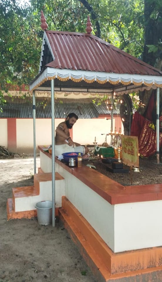  Marangattu Durga Bhadra Hanuman Navagraha temple Alappuzha Dresscode