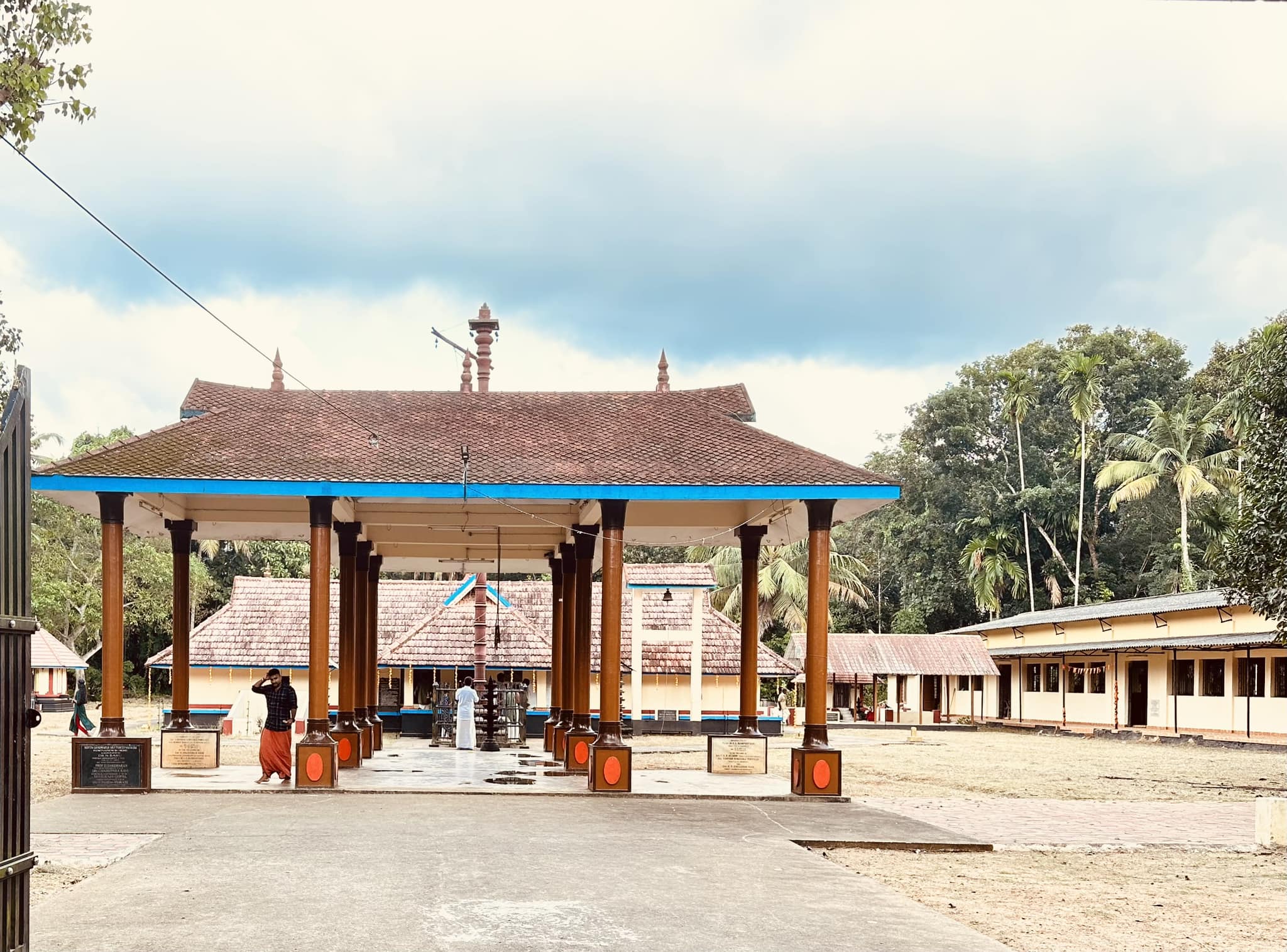 Images of Alappuzha Gandharva Muttam Mahadeva Temple