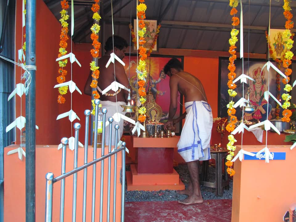 Karimkuttikavu Sree Vishnumaya Sree Bhadrakali Devasthanam Alappuzha Dresscode