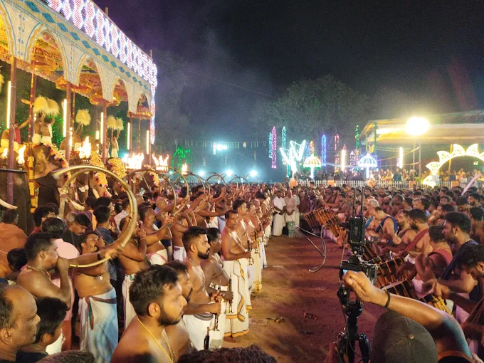 Thalappoli and Vela festival celebrations at Pallathamkulangara Bhagavathi Temple