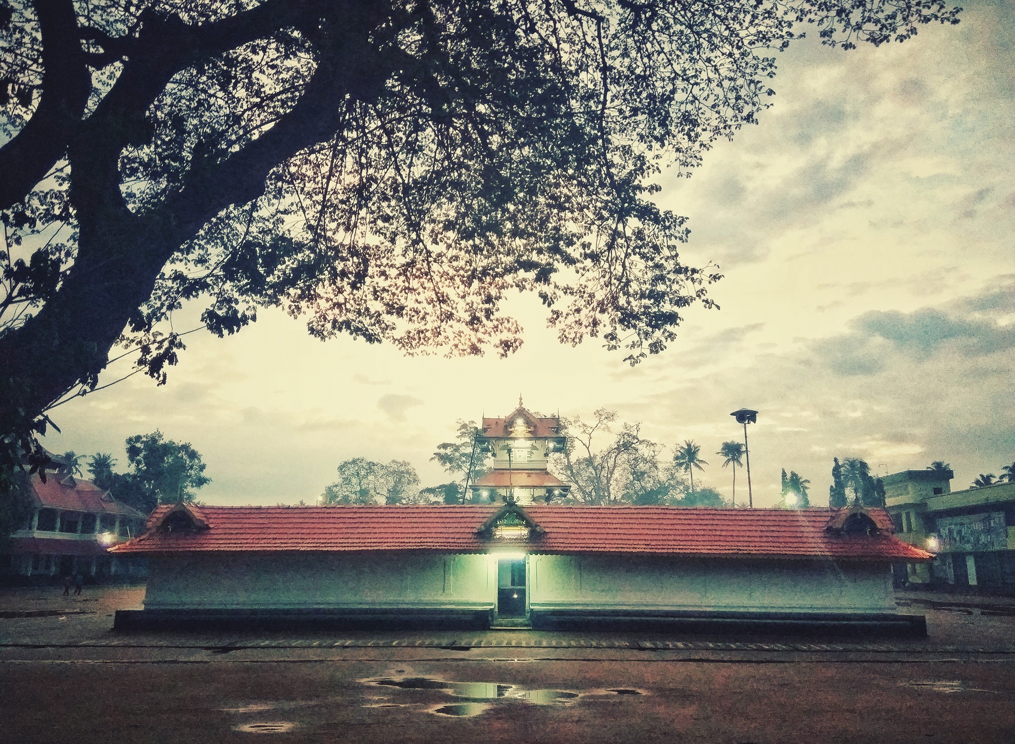 Moothakunnam Sree Bhagavathi is an Shakthi devi in Hinduism