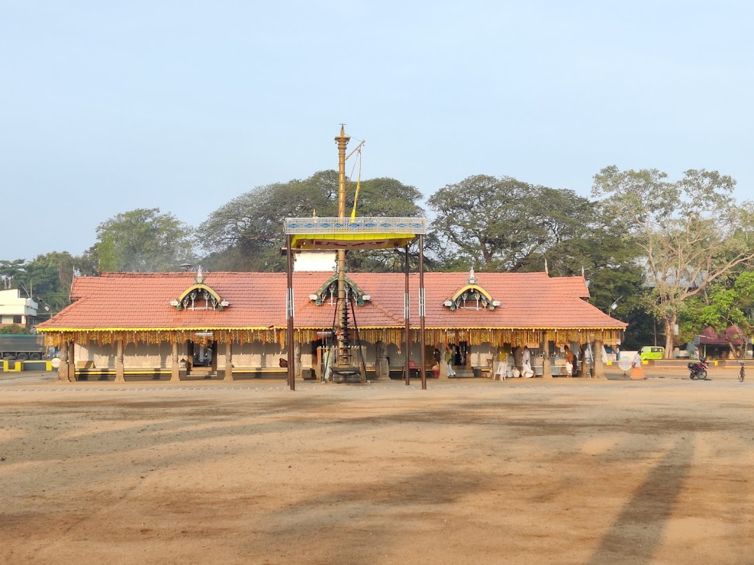 Moothakunnam Sree Narayana Mangalam Temple