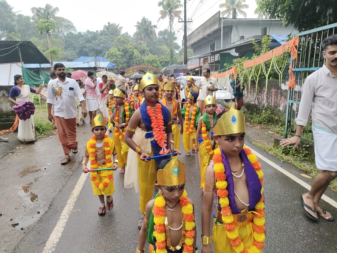 Images of Ernakulam Mudakuzha Thrikkayil Sreekrishnaswami  Temple