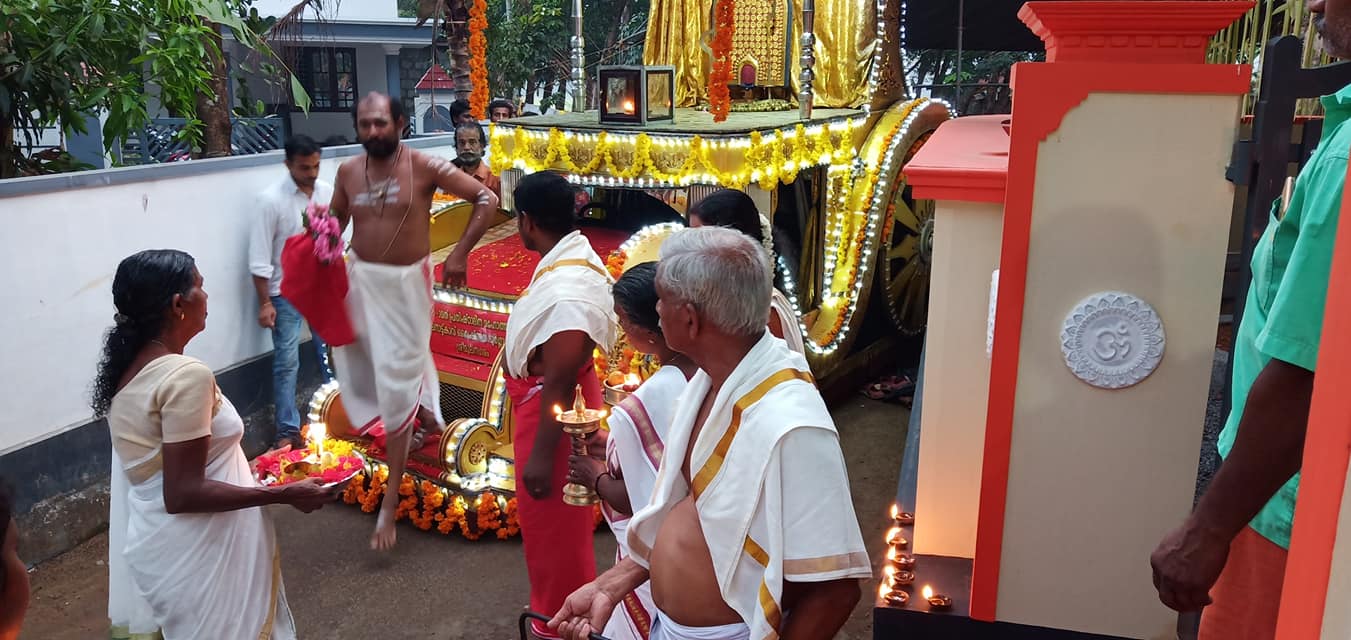 Images of Ernakulam Perumpapurath Bhagavathy   Temple