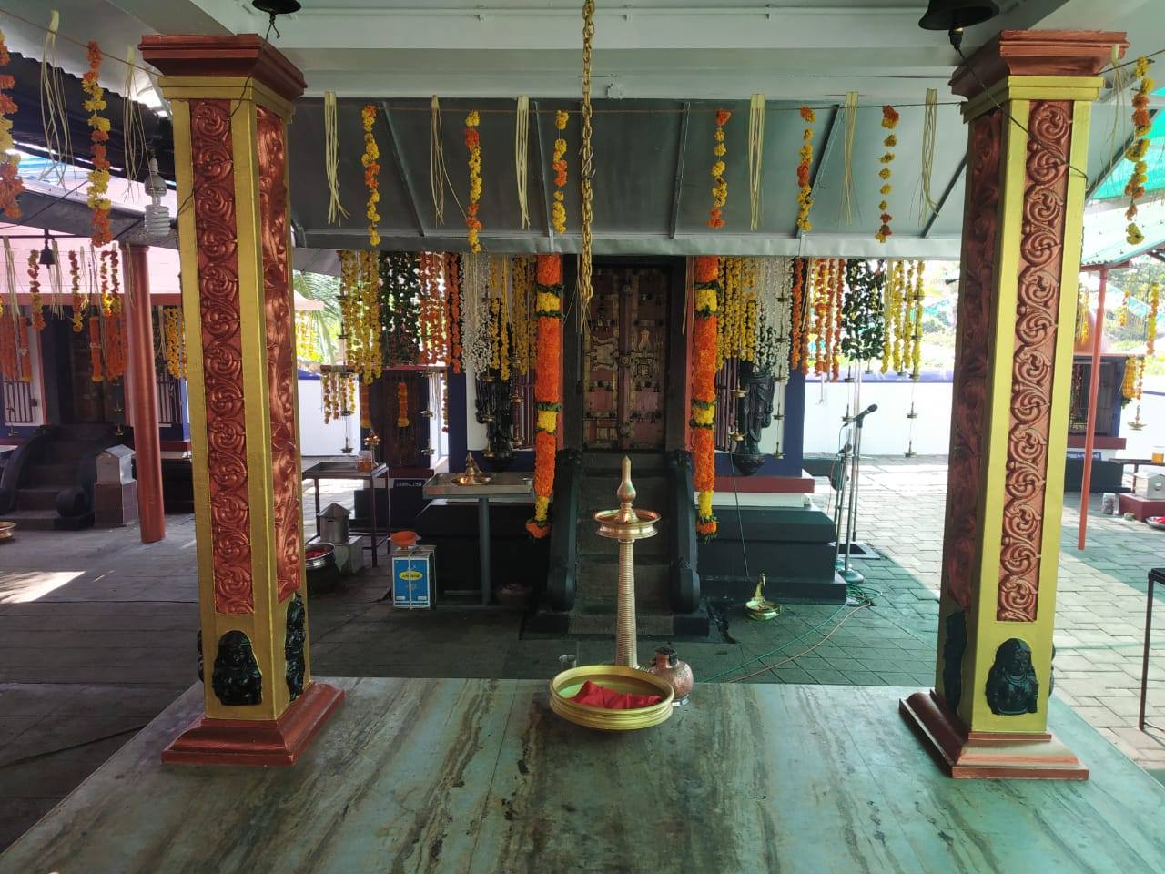 Images of Ernakulam   Manamel Sree Kaleeswari temple