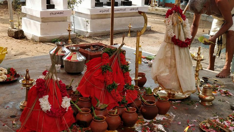 Images of Ernakulam  Pazhoormattom Mariyamman Temple 