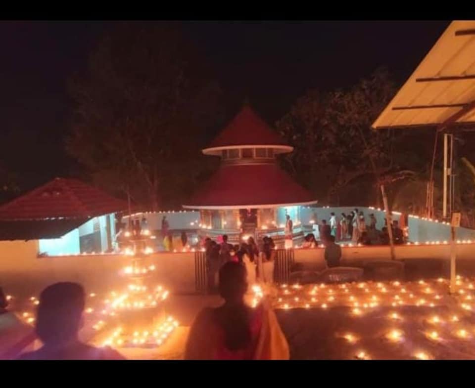 Mayoorapuram Sreedharmasastha Muruga Temple Ernakulam Dresscode