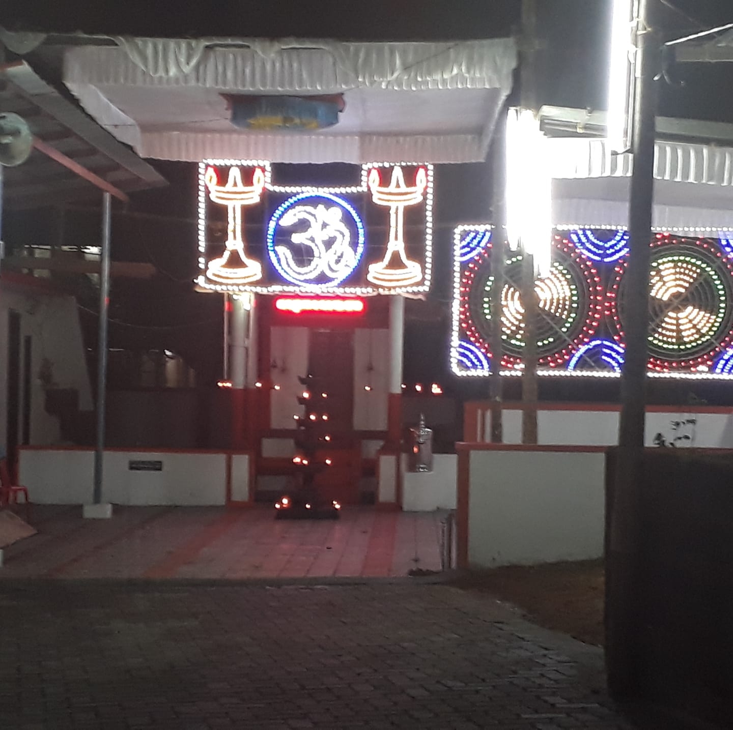 Acharyakavil devi Temple Ernakulam Dresscode