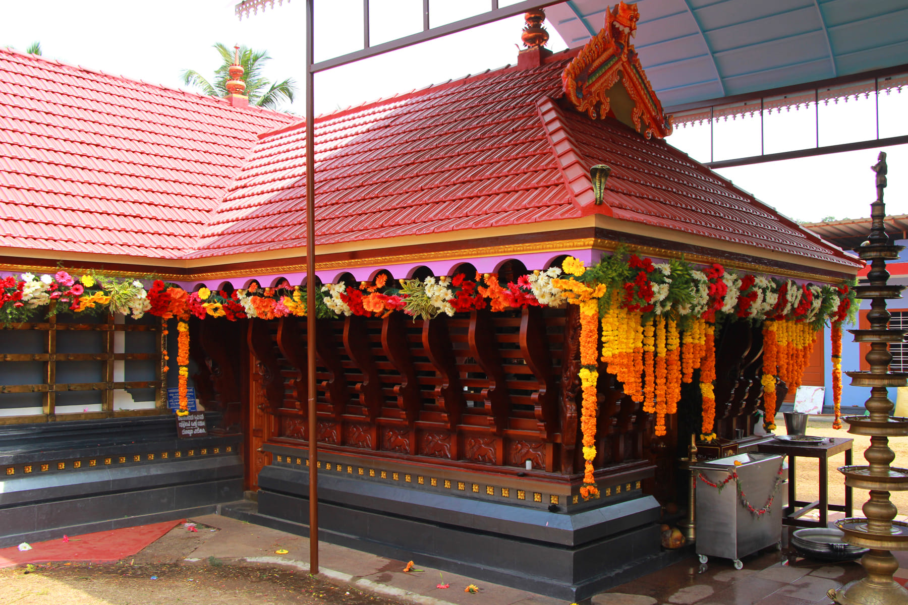 Airapuram Bhagavathi is an Shakthi god in Hinduism