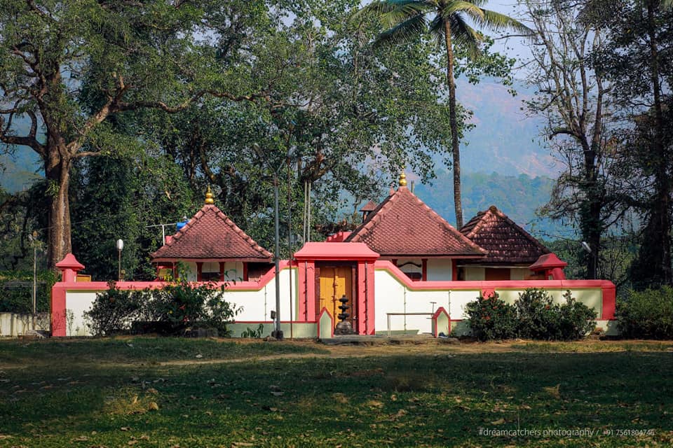 Images of Ernakulam  Neriamangalam Sree Dharma Sastha Temple 