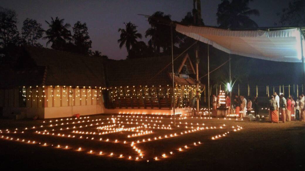 Pralayakad  mahadeva vishnu Temple Ernakulam Dresscode