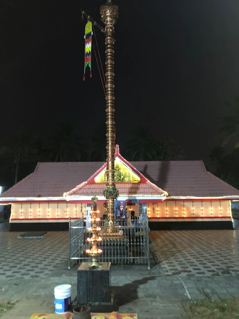 Akapparambu Sreekrishna Swamy Temple with traditional Kerala