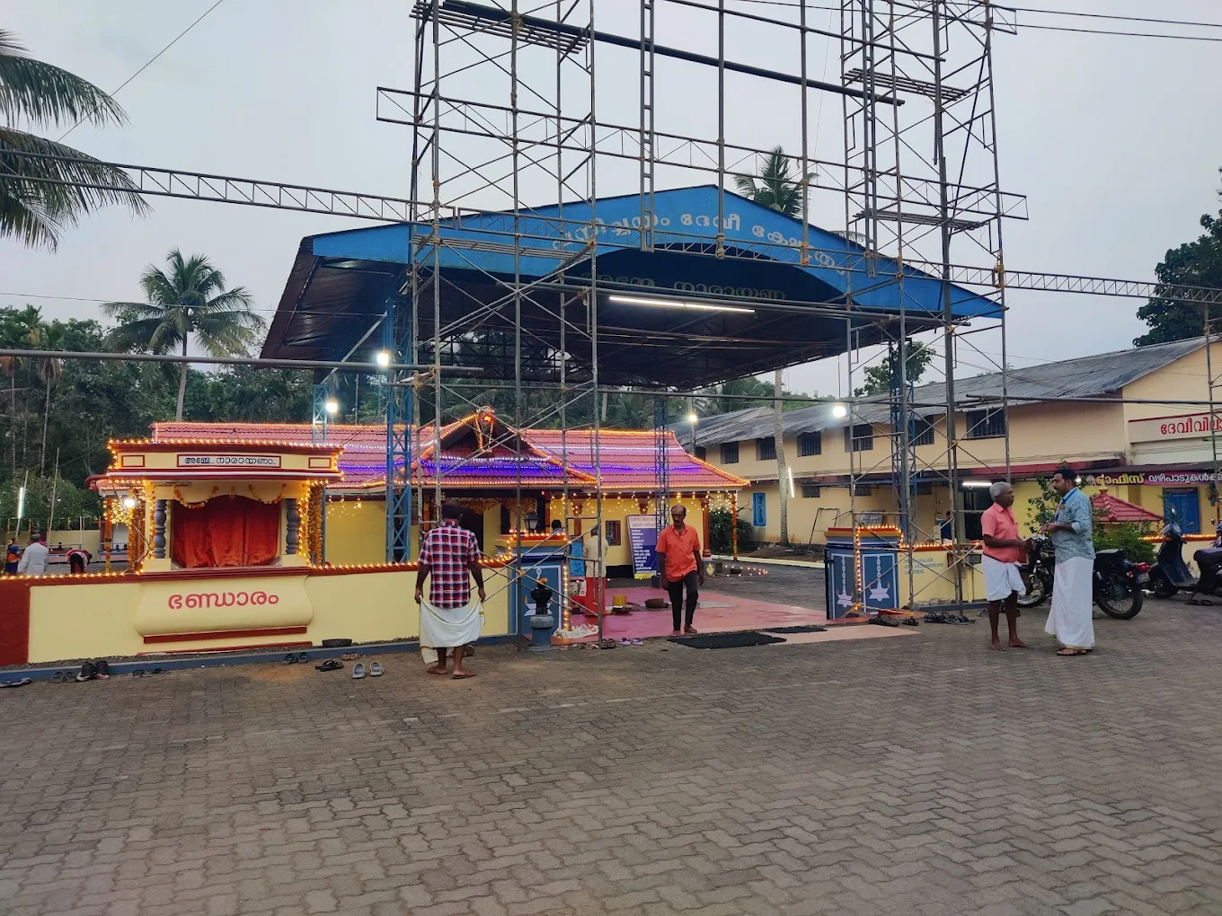 Panichayam Muthi temple Ernakulam Bhadrakali deity worship sacred Kerala temple grounds