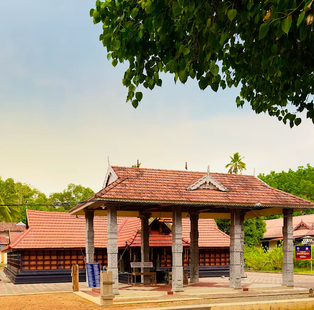 thiruvumplavil Temple with traditional Kerala
