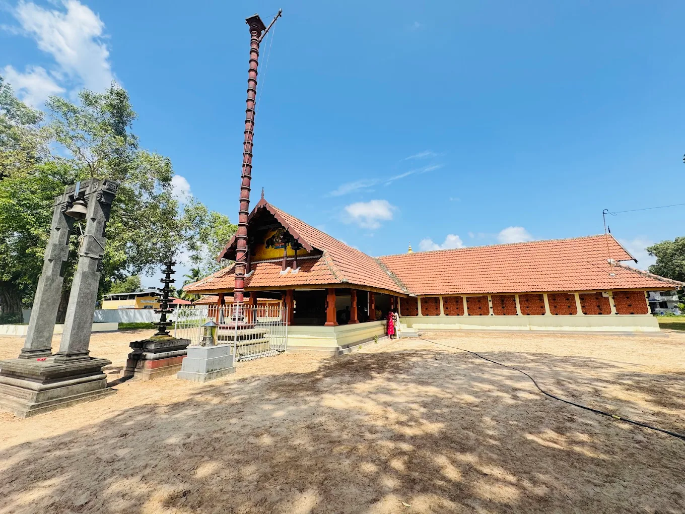 Tirunettoor Mahadeva Temple with traditional Kerala