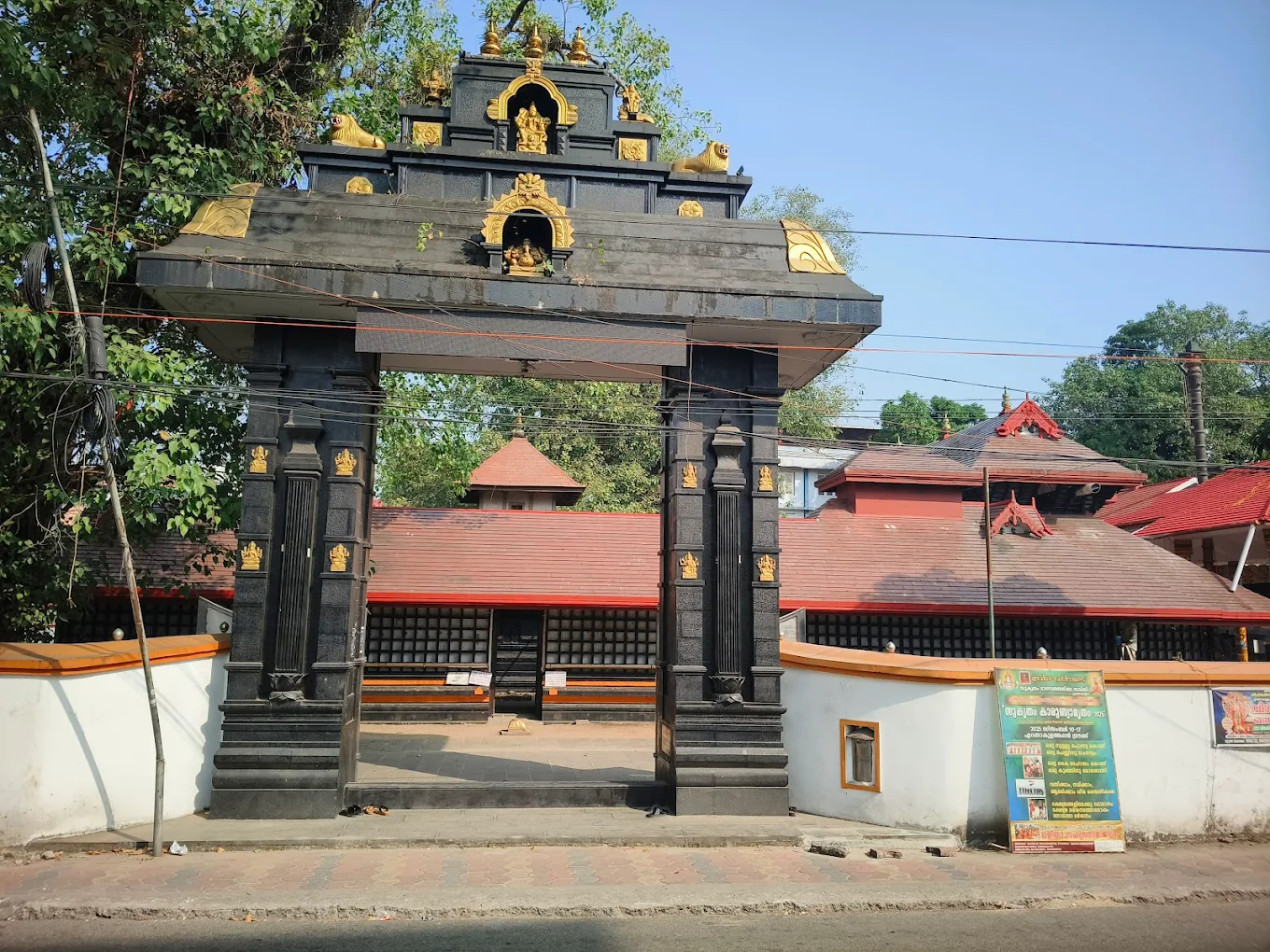 Valanjambalam Sree Devi Kshethram Bhadrakali temple with traditional Kerala rituals and festivals