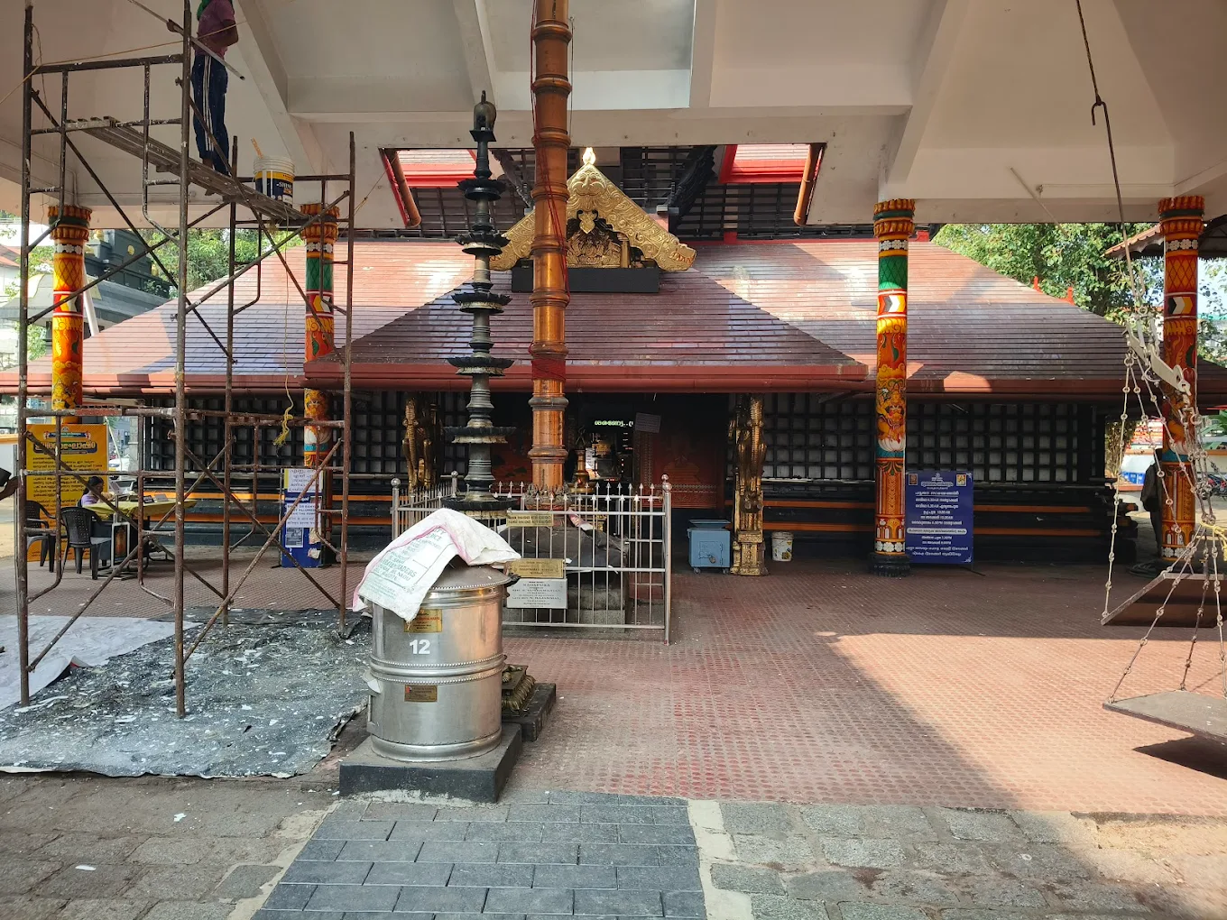 Valanjambalam Perumanoor Kavu temple showcasing Kerala temple architecture and worship practices