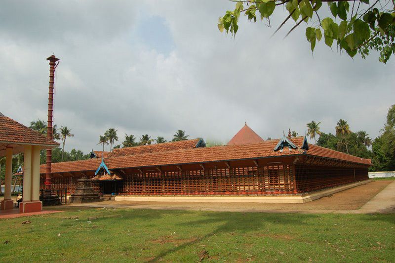 Thirumoozhikulam Sree Lakshmanaperumal Temple Ernakulam