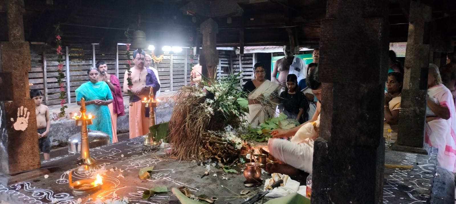 Koothattukulam Mahadeva is an Shakthi lord in Hinduism