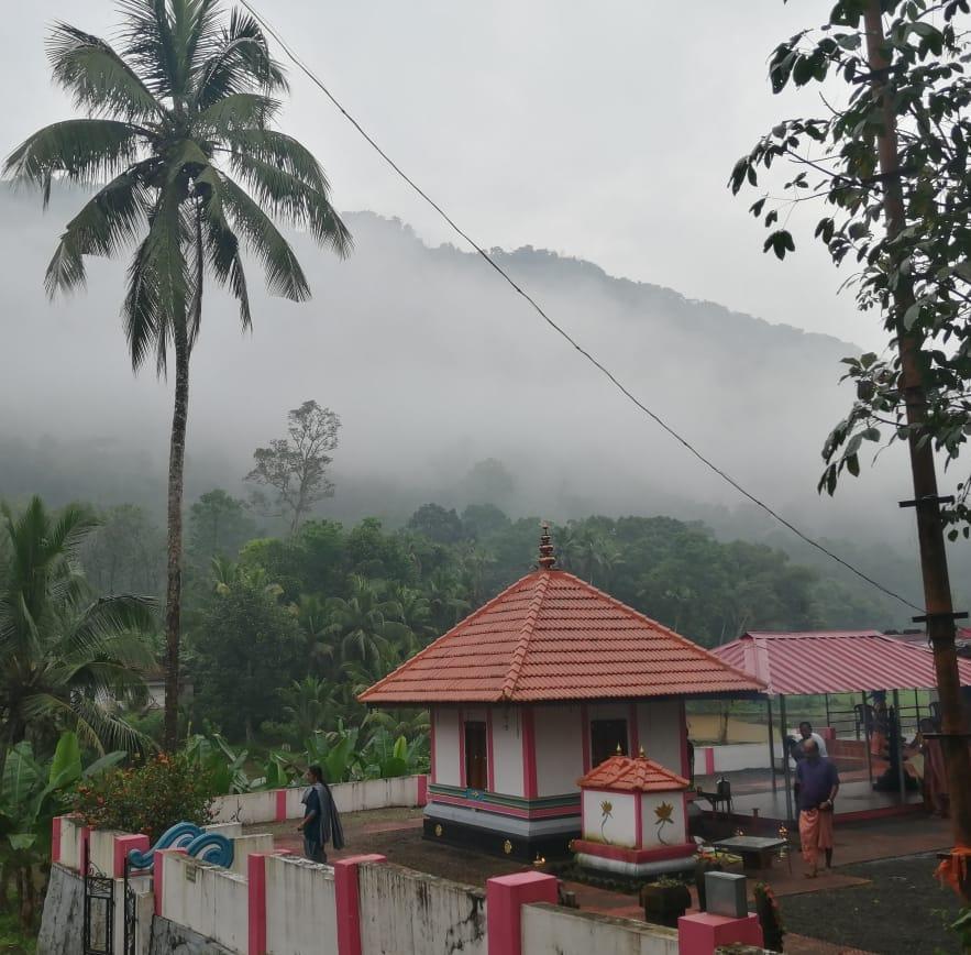 Mankuzhikavu Devi  Temple  Idukki Dresscode