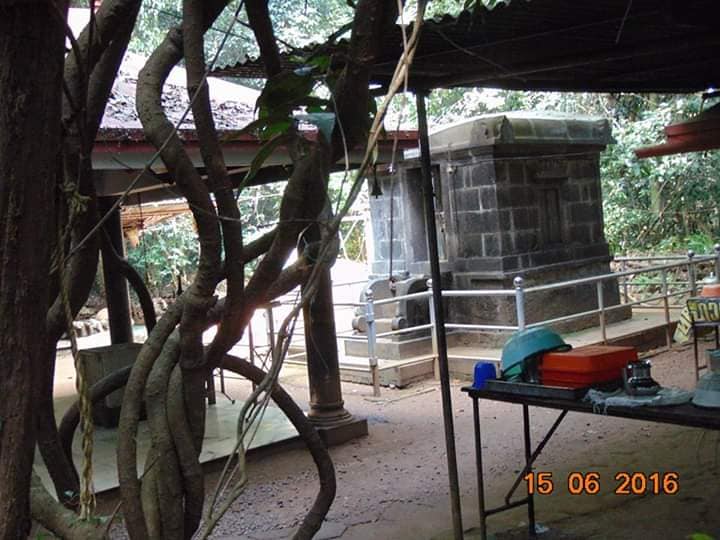 Karimpanakkavu Devi   Temple  Idukki Dresscode