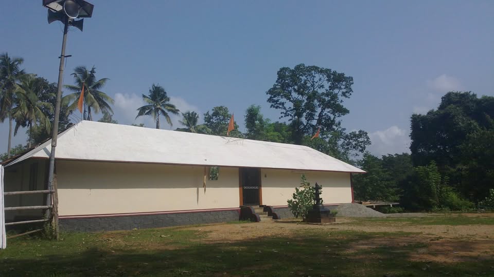 Thommankuthu Nalpathekker Santhikkadu Devi Temple Idukki