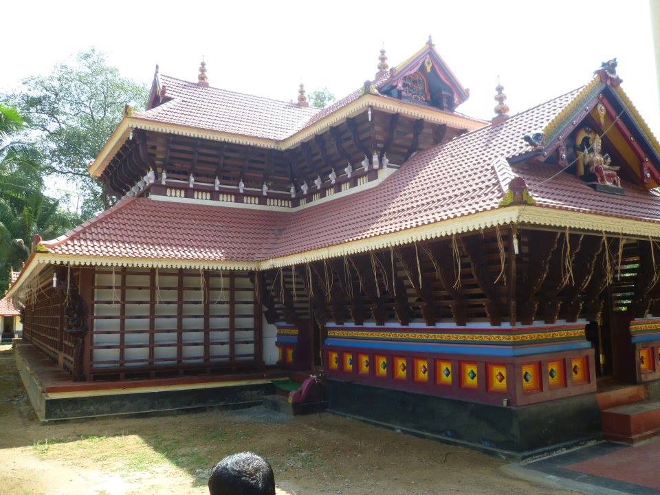 Puthuchirakavu Devi is an Shakthi lord in Hinduism