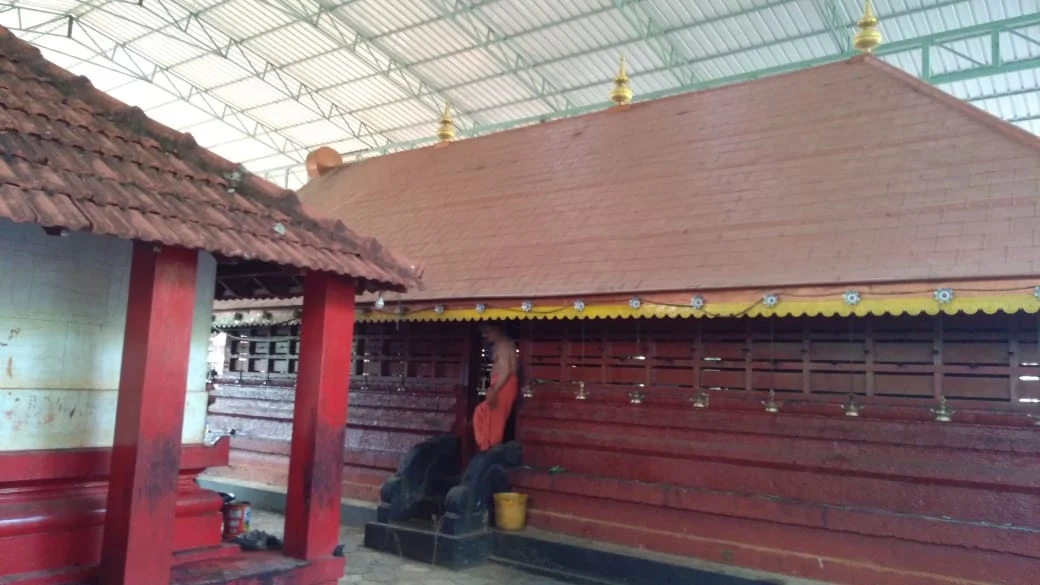 Nettur Theru SreeRamanal Keezil Maha Ganapathi Temple Kannur Dresscode