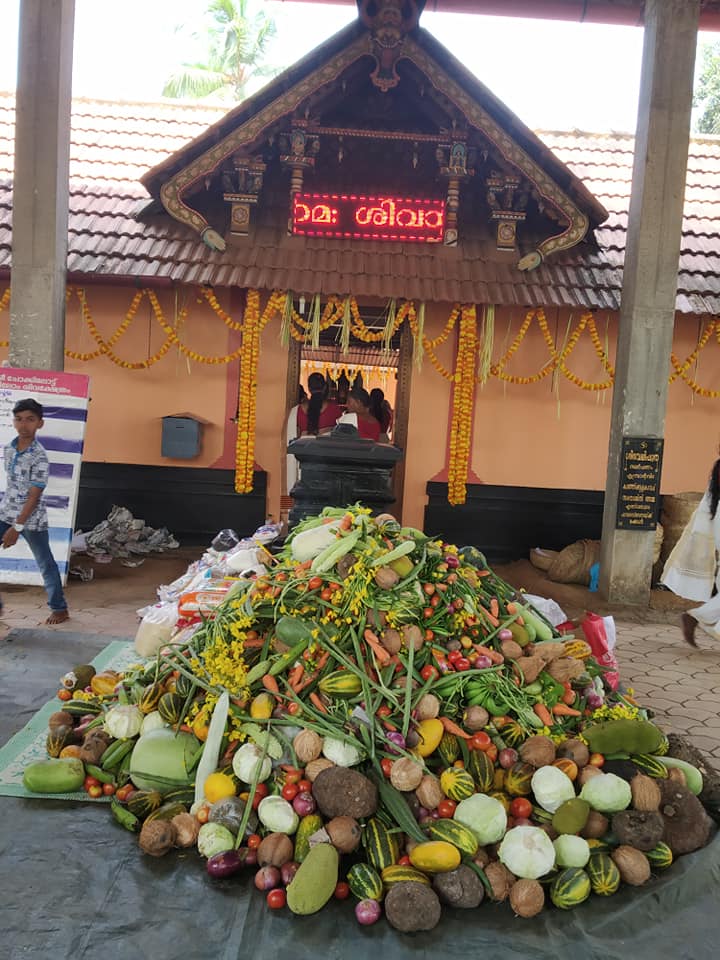 Sree Chokkilotta Moilom ShivaTemple kannur Dresscode