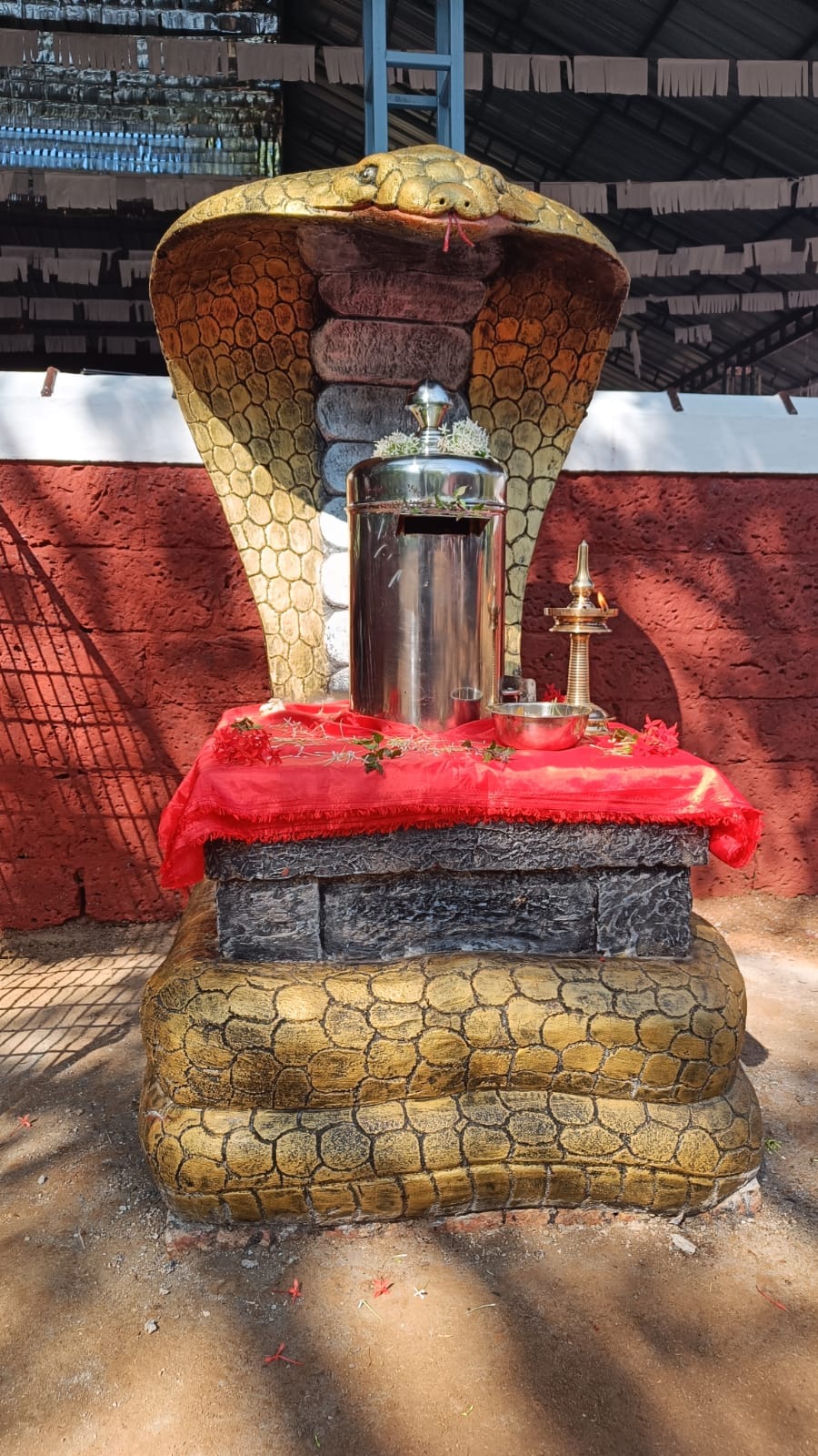 Images of kannur Pothamkandam Sree Vishnumoorthy Temple